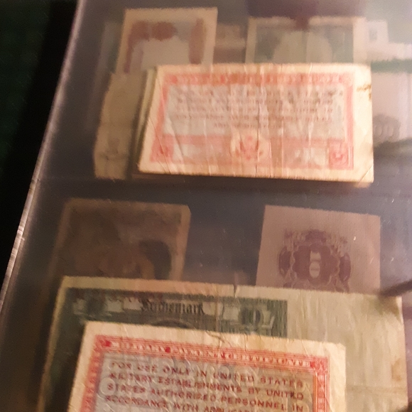 Currency - Picture 8 of 16